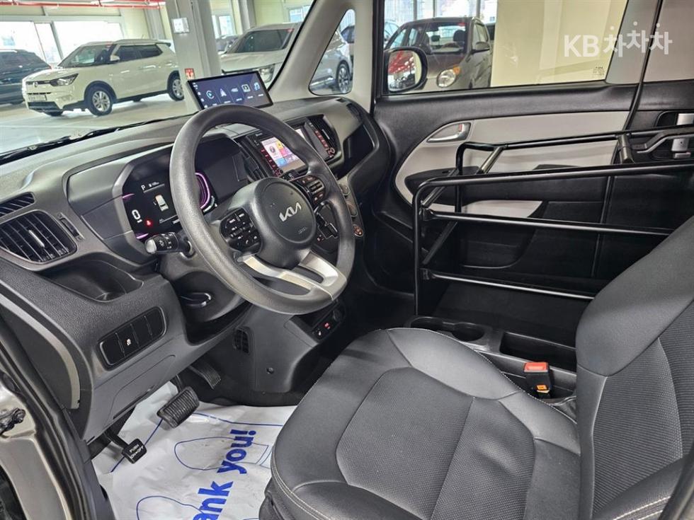 2023 - kia kia