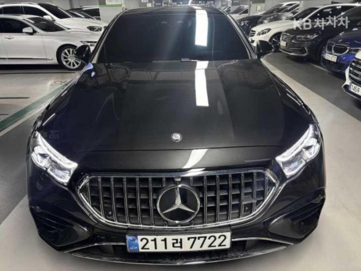 Mercedes-Benz E-klasse AMG E53 Hybrid 4Matic+ — foto 1