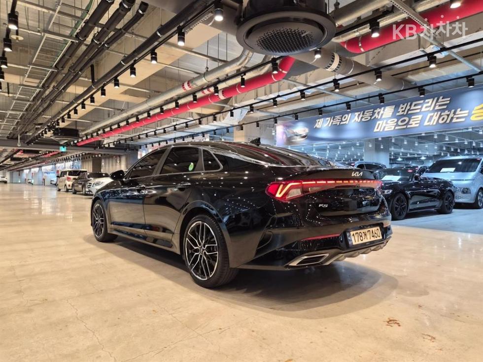 2022 - kia k5