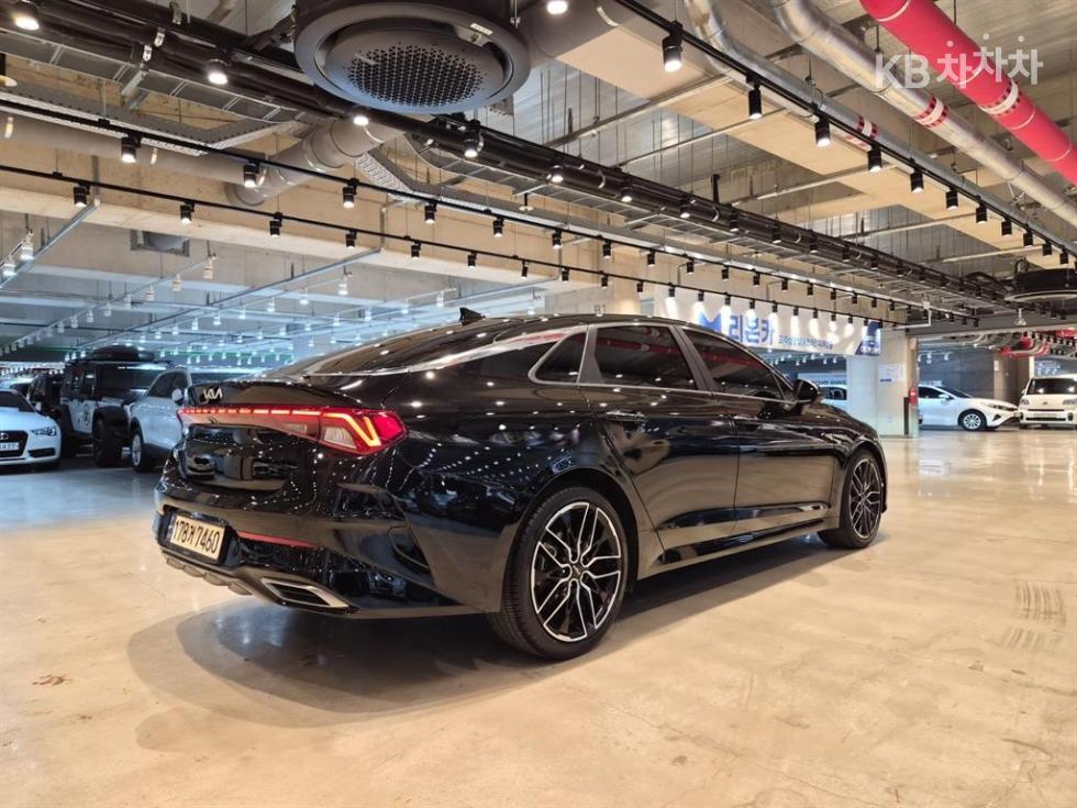 2022 - kia k5