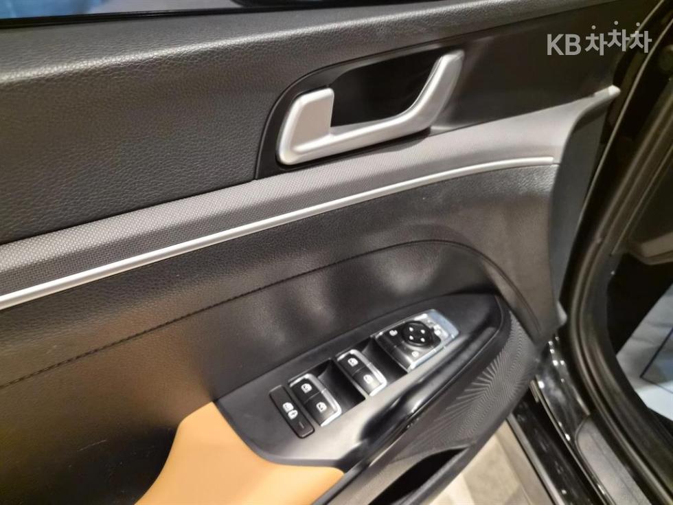 2022 - kia k5