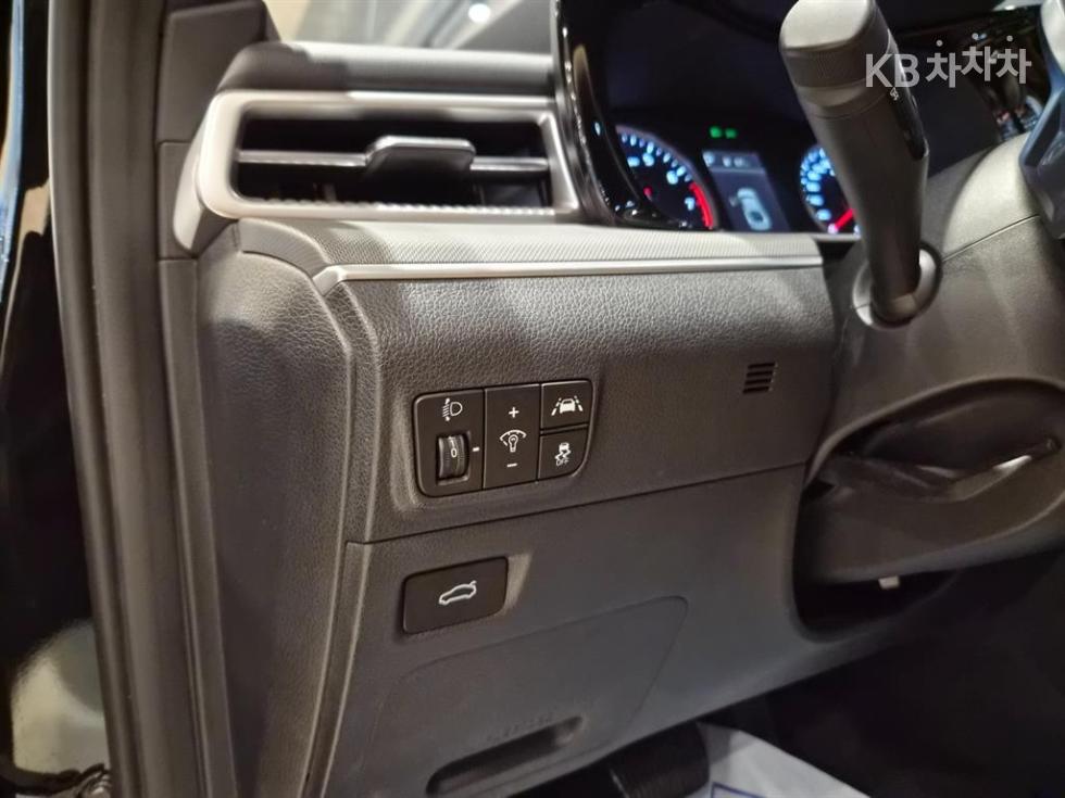 2022 - kia k5