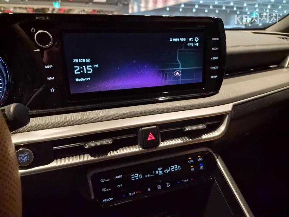 2022 - kia k5