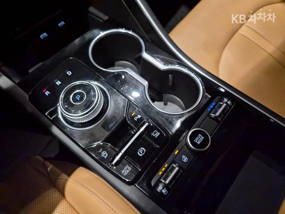 2022 - kia k5