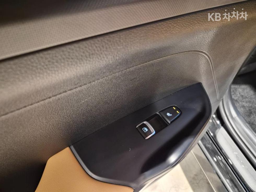 2022 - kia k5