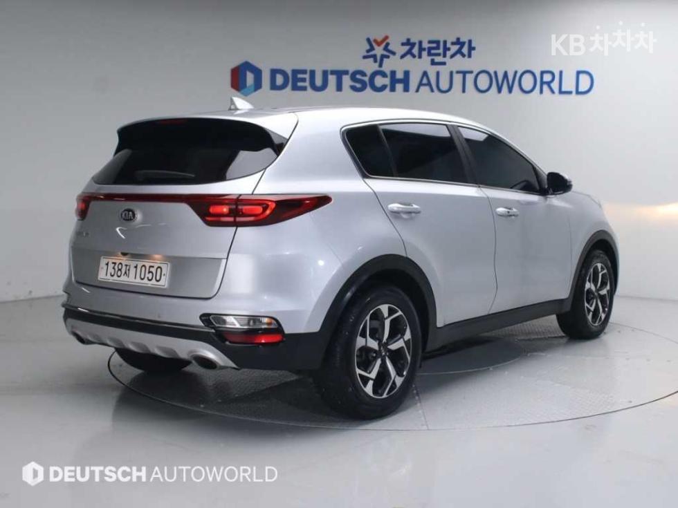 2022 - kia sportage