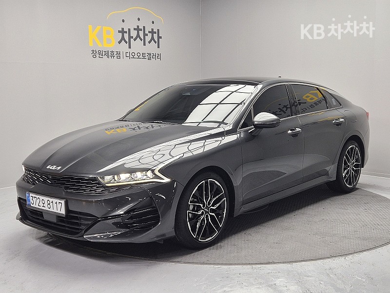 2022 - kia k5