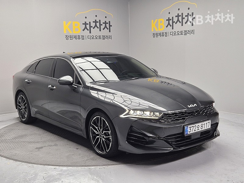 2022 - kia k5