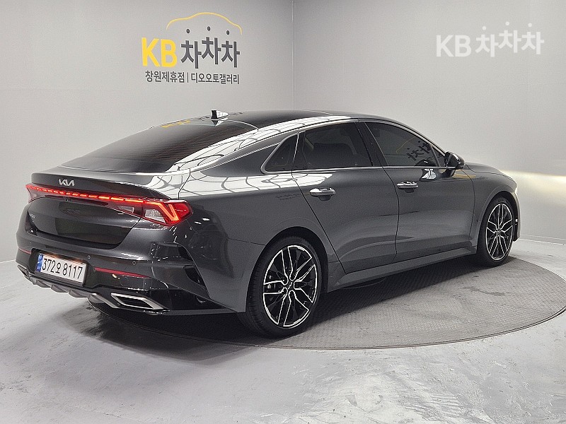 2022 - kia k5