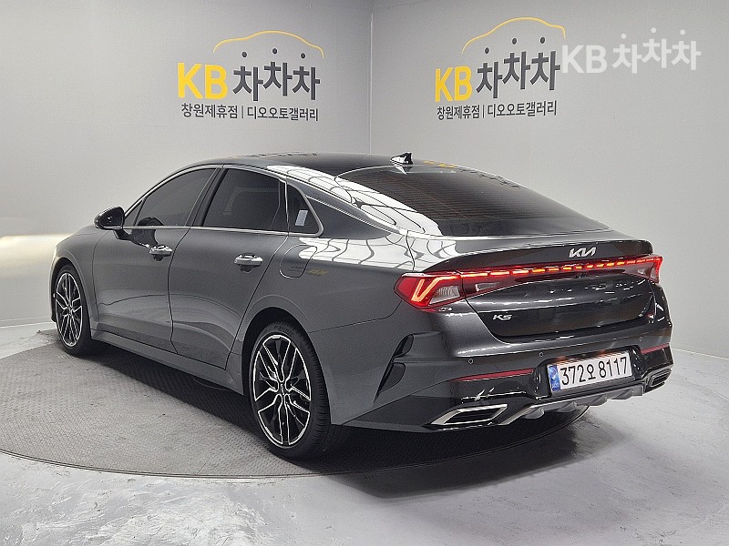 2022 - kia k5