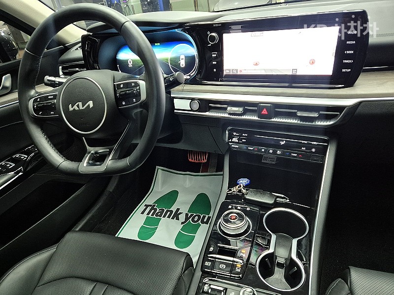 2022 - kia k5