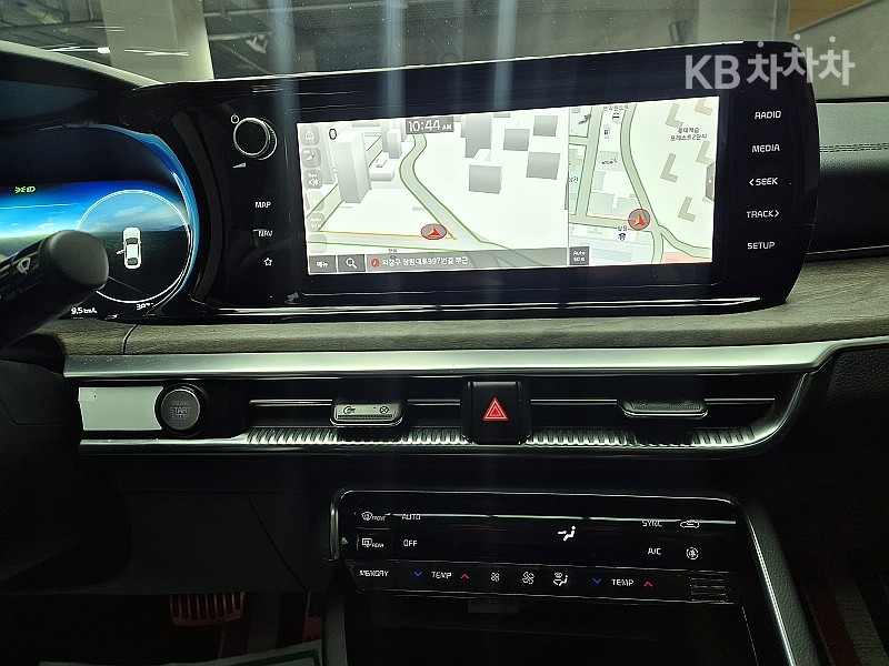 2022 - kia k5