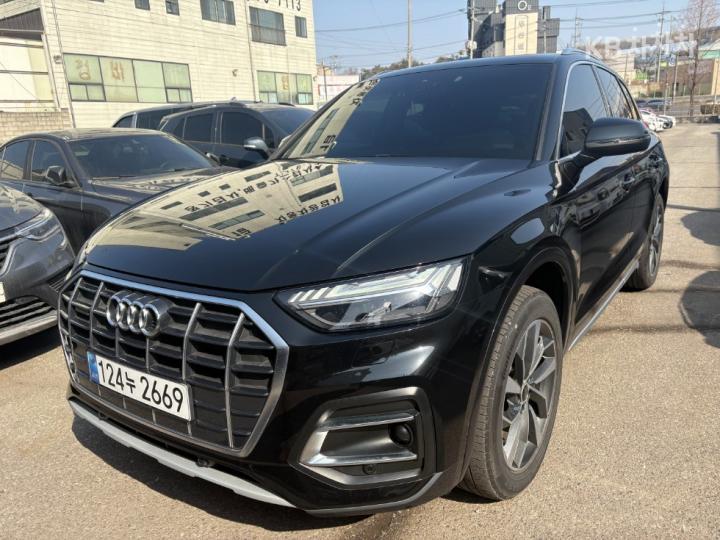 Audi Q5 FY 45 TFSI Quattro Premium 3