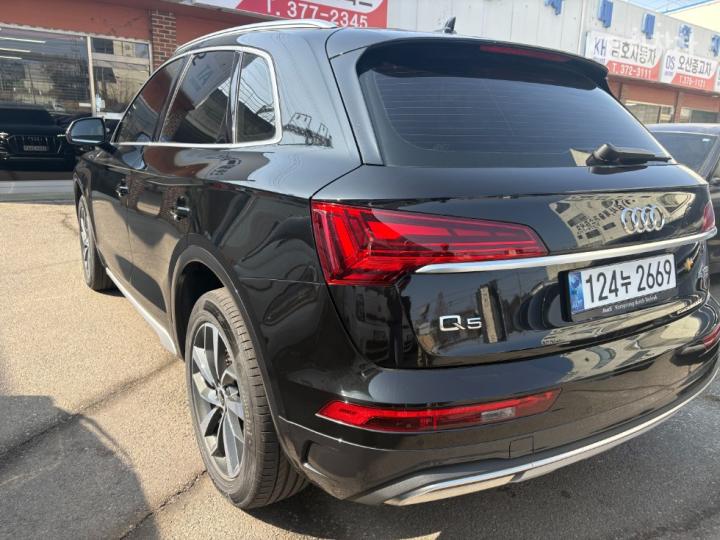 Audi Q5 FY 45 TFSI Quattro Premium 7