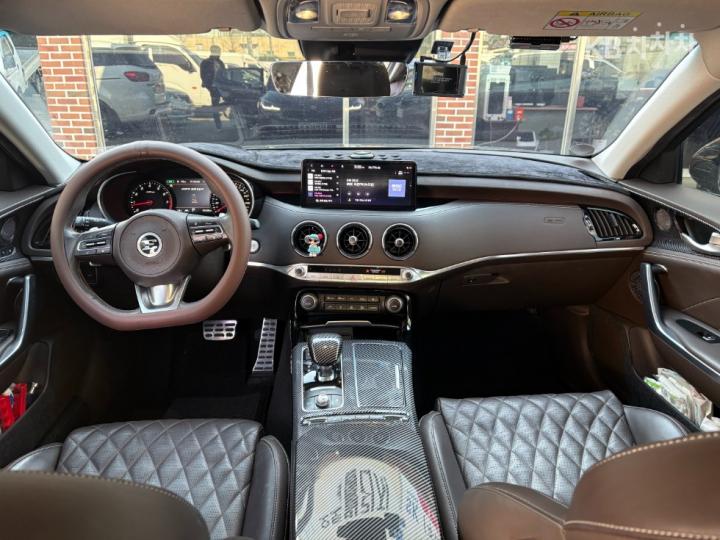 Kia Stinger Meister 2.5 Gasoline Turbo 2WD Masters 9