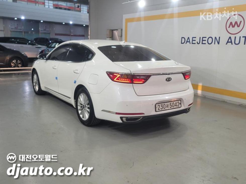 2018 - kia k7