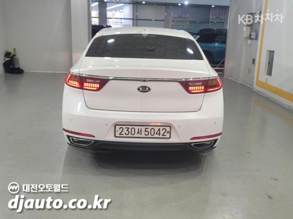 2018 - kia k7