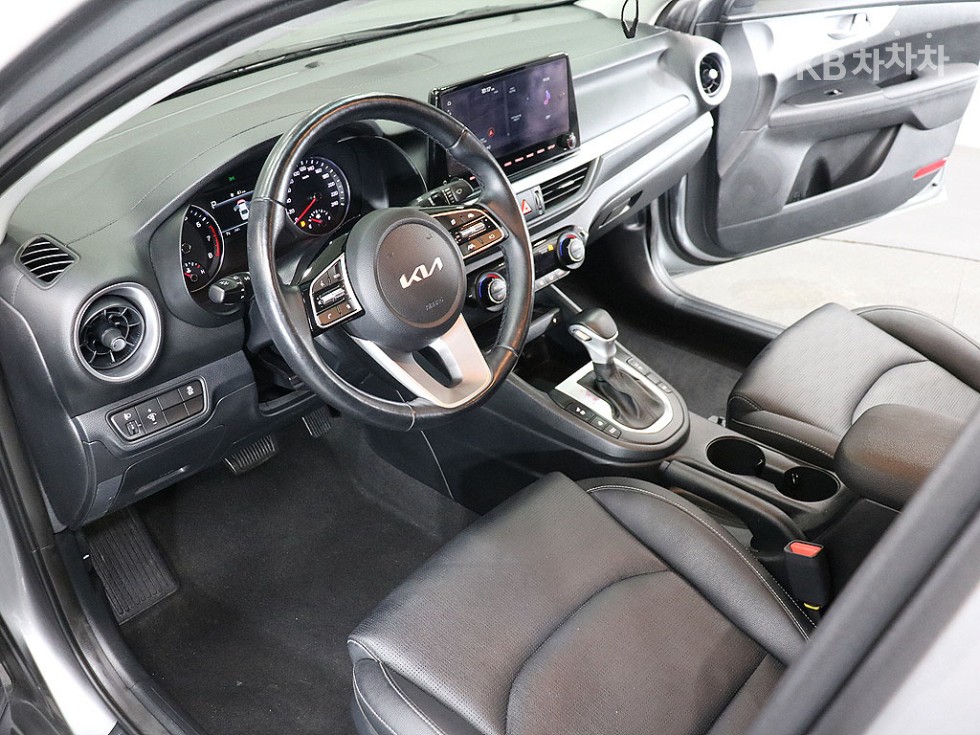 2022 - kia k3