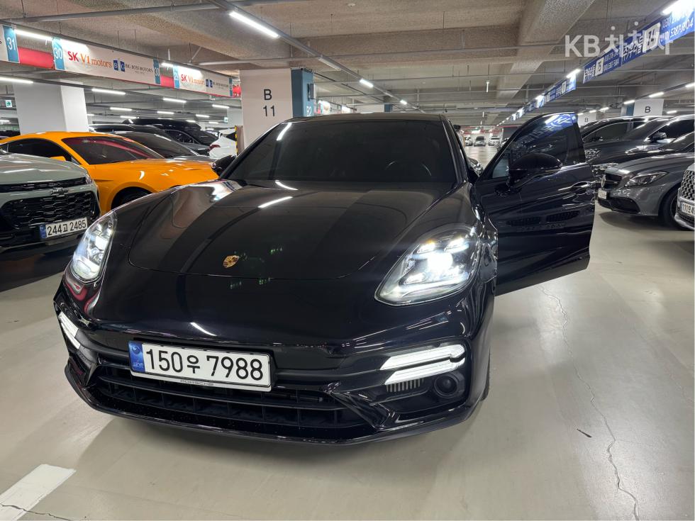 Porsche Panamera — miniaturë 2