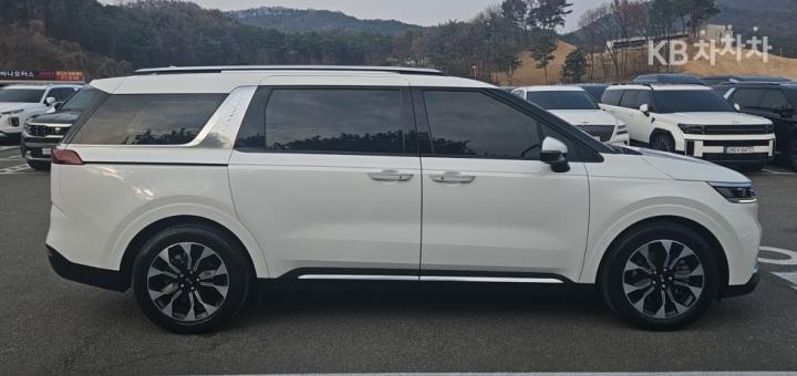 Kia Carnival D2.2 Signature — фото 4