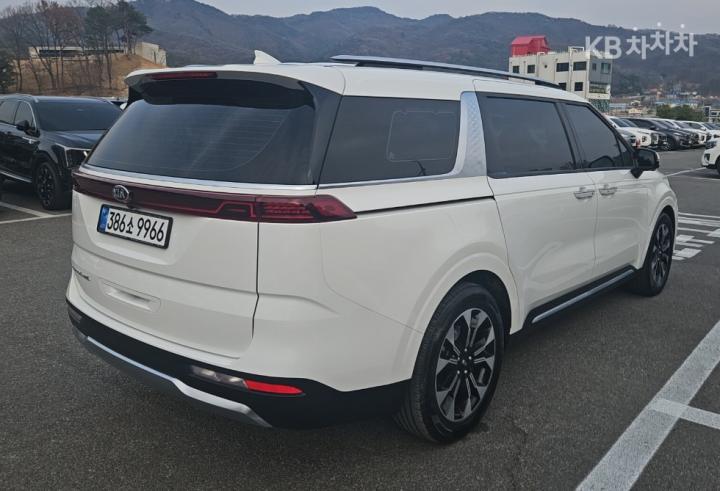 Kia Carnival D2.2 Signature — фото 5