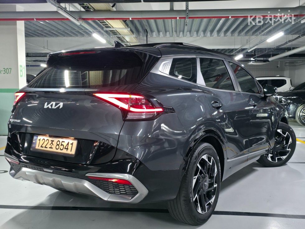 2022 - kia sportage