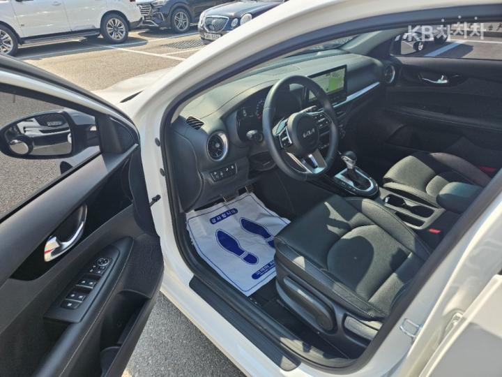 Kia K3 BD 1.6 Gasoline Prestige 9