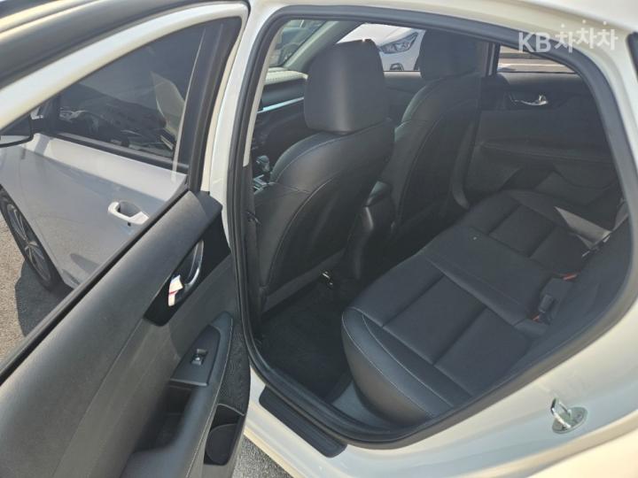 Kia K3 BD 1.6 Gasoline Prestige 10