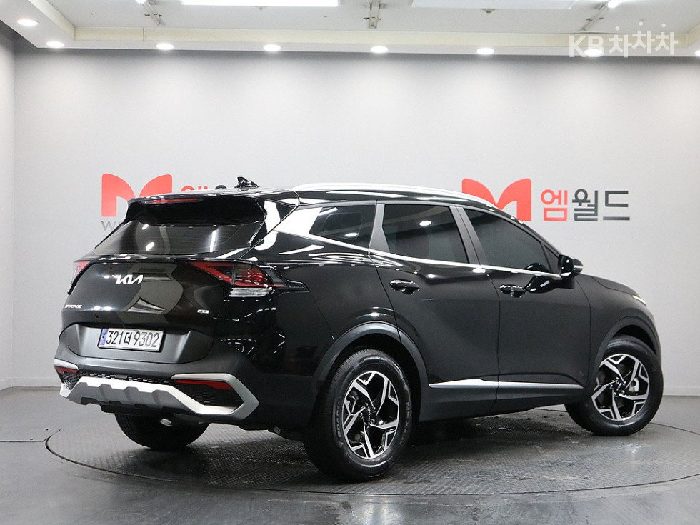 2023 - kia sportage