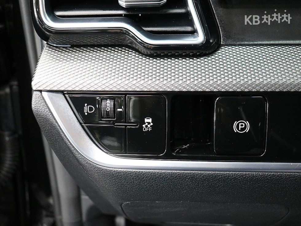 2023 - kia sportage