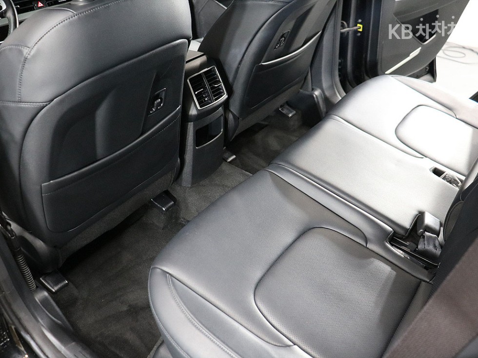 2023 - kia sportage