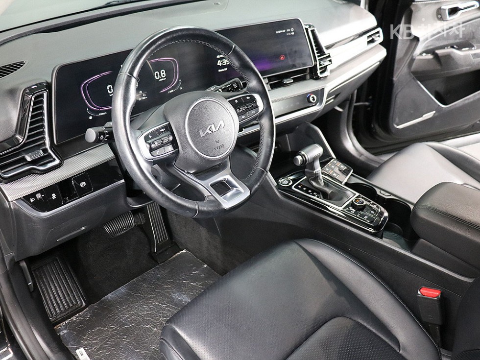 2023 - kia sportage