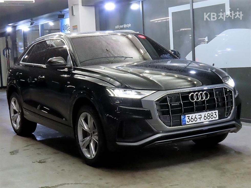 Audi Q8