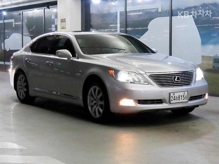 Lexus LS 460 AWD XF40 13 year ~ 2