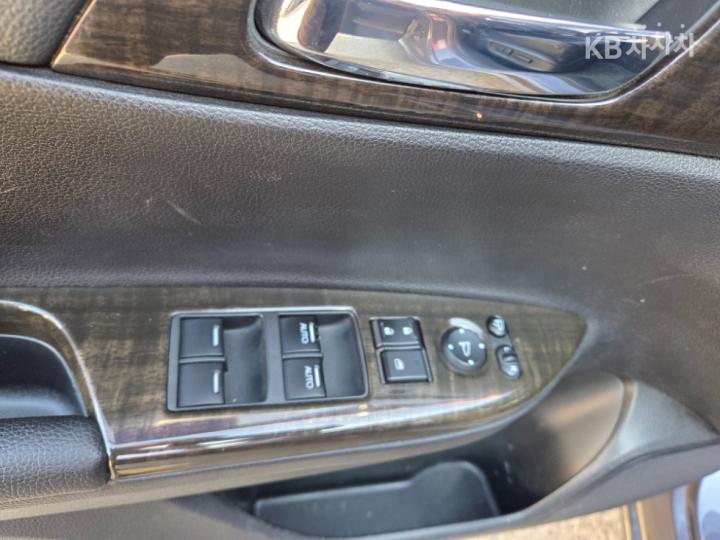 Honda Accord 2.4 Sedan 2008-2012 9