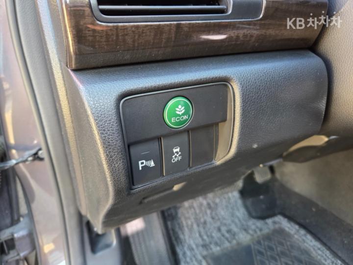 Honda Accord 2.4 Sedan 2008-2012 10