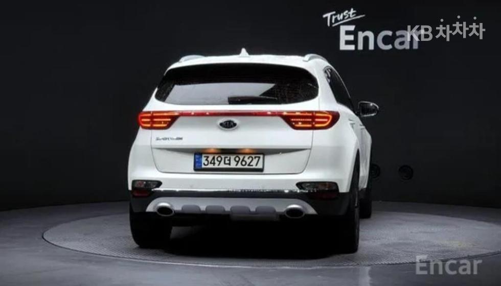 2021 - kia sportage