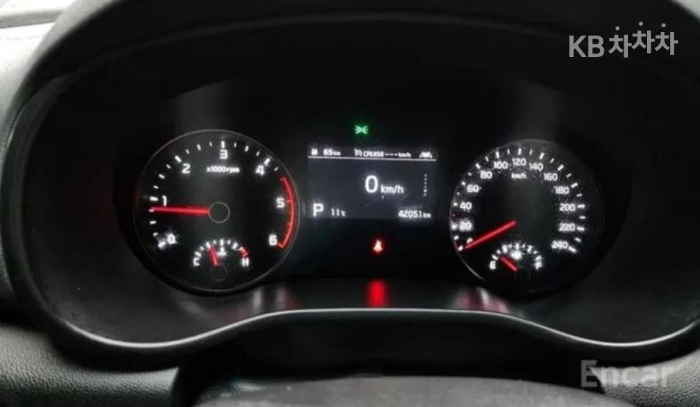 2021 - kia sportage