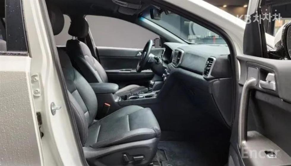 2021 - kia sportage