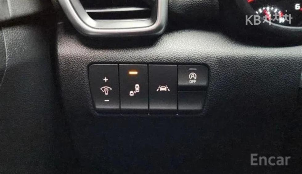 2021 - kia sportage
