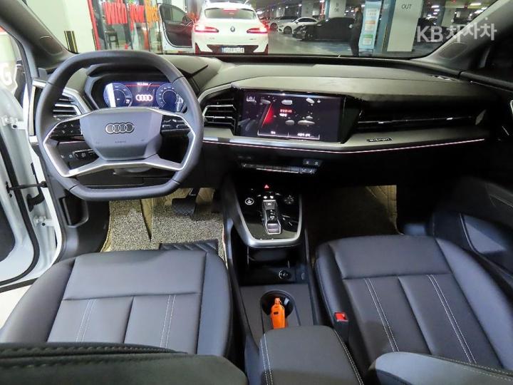 Audi Q4 e-tron 45 Premium 9
