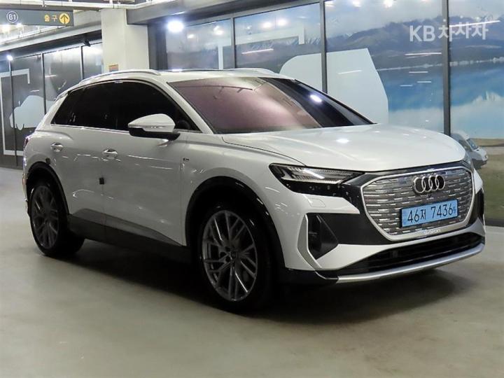 Audi Q4 e-tron 45 Premium 3