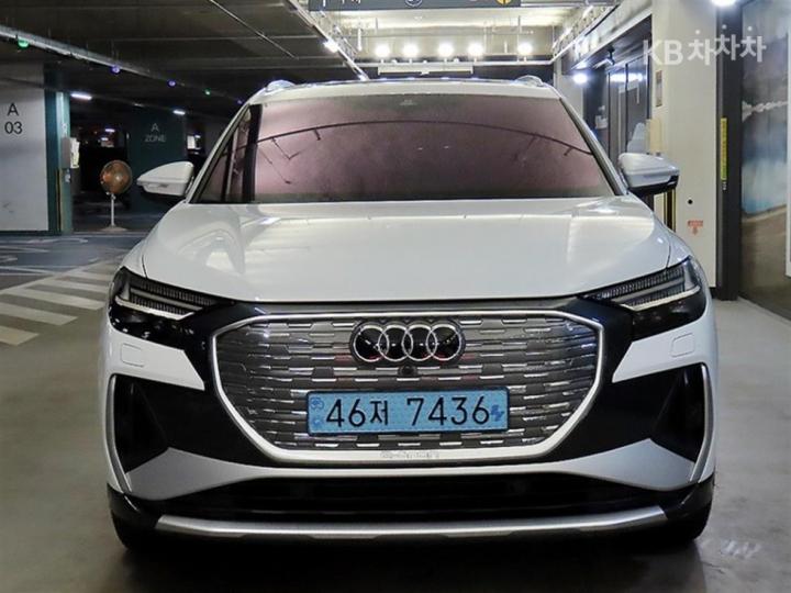 Audi Q4 e-tron 45 Premium 2