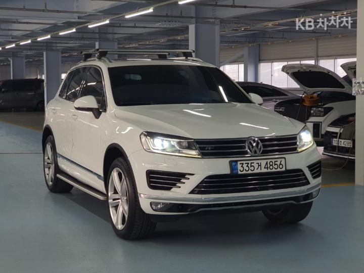 Volkswagen Touareg New 3.0 TDI V6 BlueMotion R-Line 5