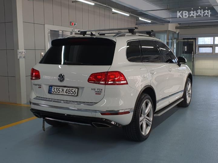 Volkswagen Touareg New 3.0 TDI V6 BlueMotion R-Line 6