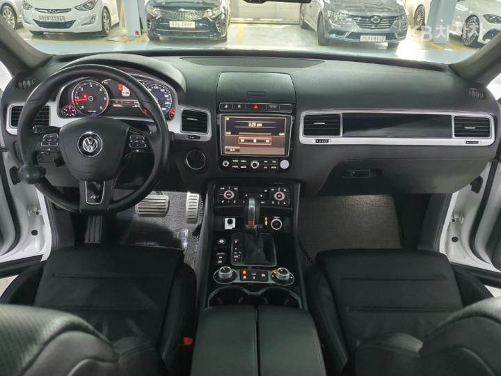 Volkswagen Touareg New 3.0 TDI V6 BlueMotion R-Line 10