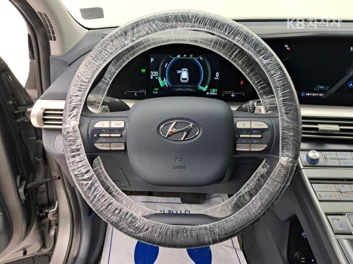 Hyundai Nexo Premium 8