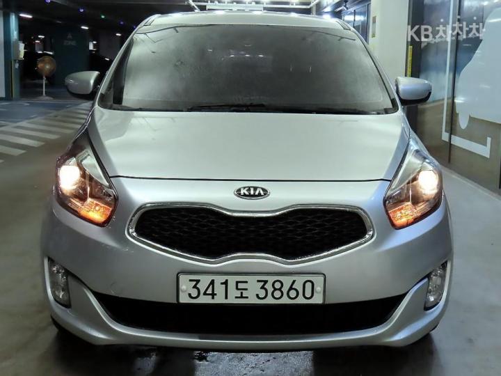 Kia Carens 2.0 LPi Prestige 3