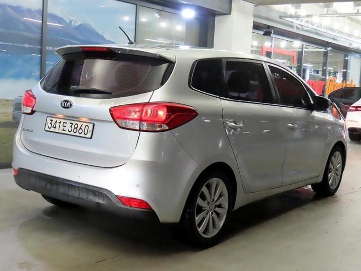 Kia Carens 2.0 LPi Prestige 5