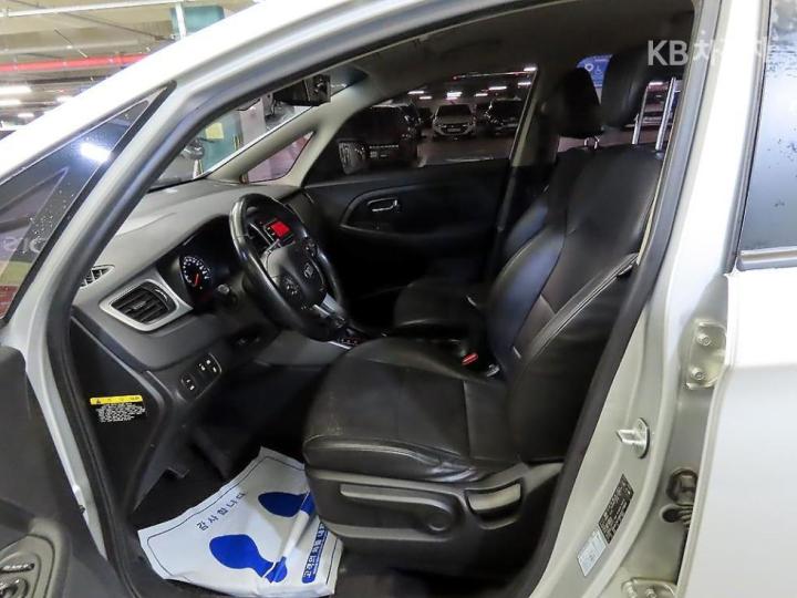 Kia Carens 2.0 LPi Prestige 7